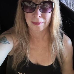 Meet your Posher, Stephanie-ann